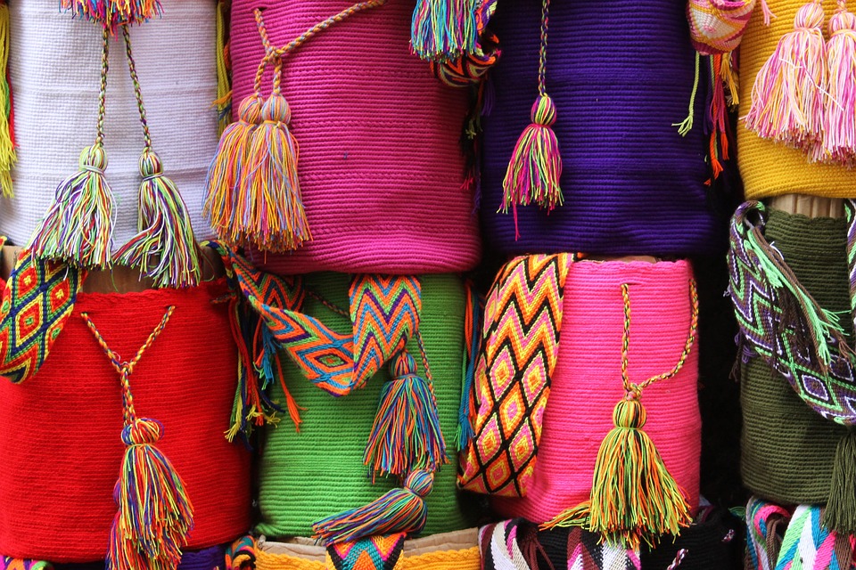 Knowing What Types of Souvenirs to Buy Before your Trip